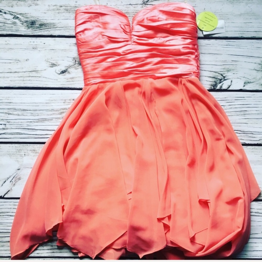 WINDSOR Ynes Coral Asymmetrical Formal Party Dress - Picture 5 of 5